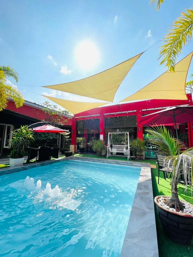 Villa Abadi Resort Pantai Cenang  Eksteriør bilde
